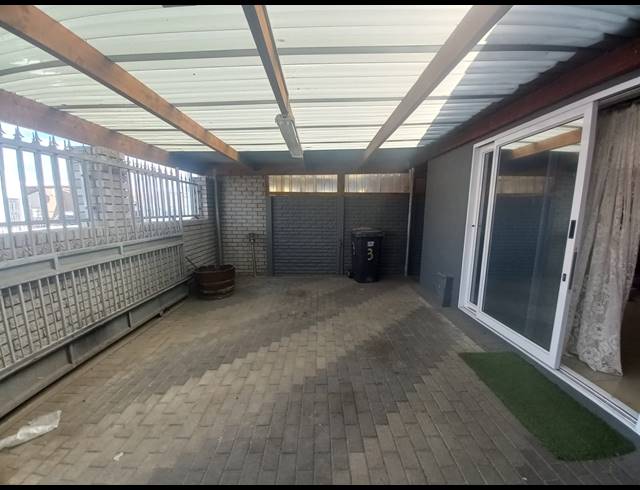 4 BEDROOM HOUSE FOR SALE IN PORTLANDS